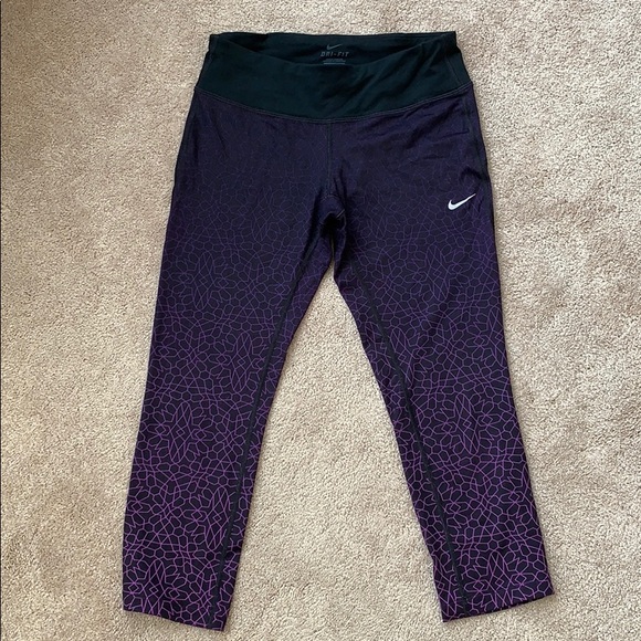 Nike Dri-Fit Cropped Leggings - Picture 2 of 7